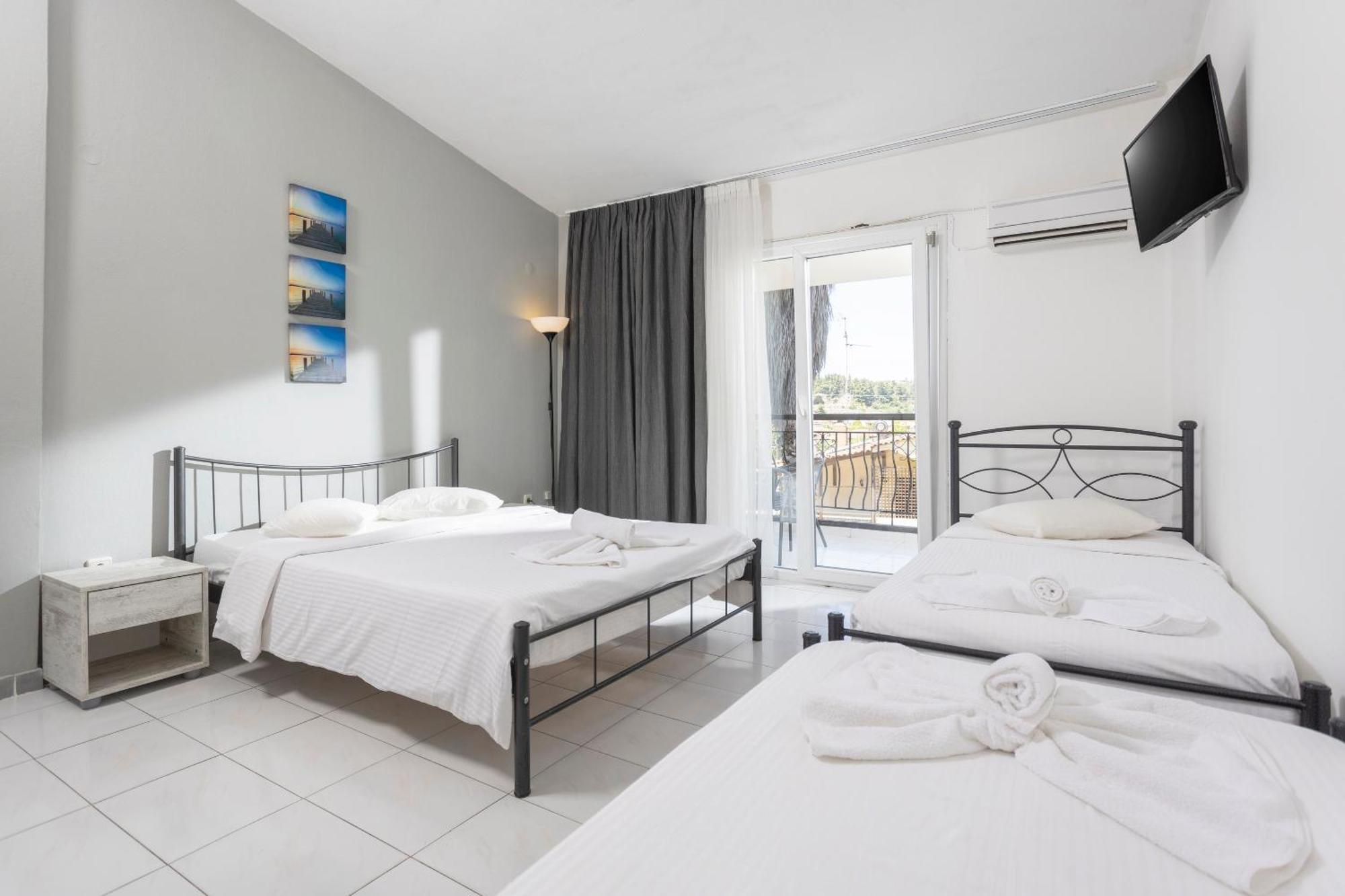 Jenny Hotel Siviri Eksteriør billede