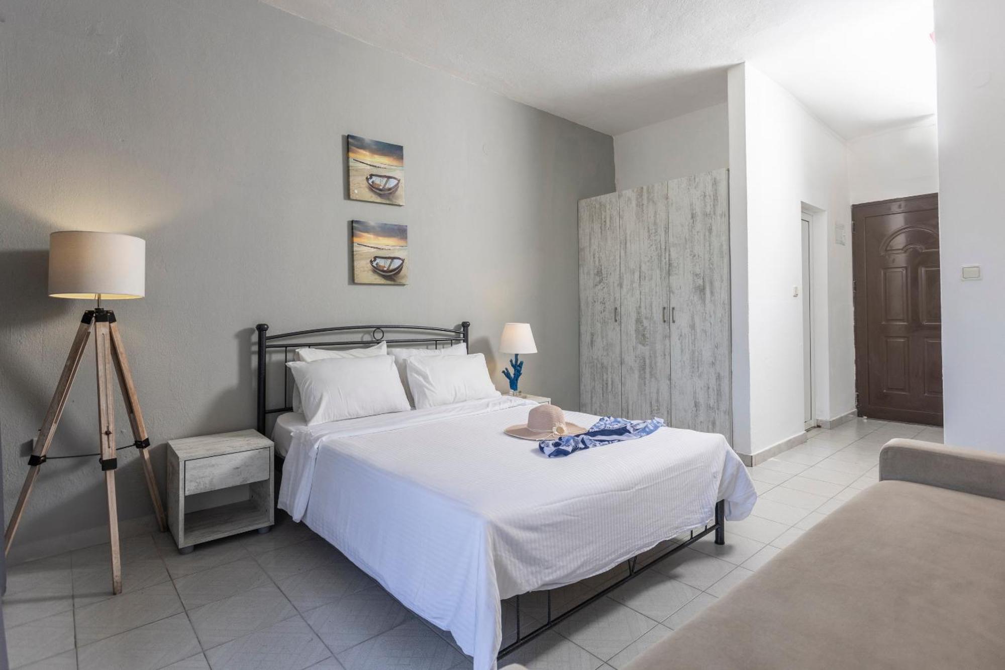 Jenny Hotel Siviri Eksteriør billede
