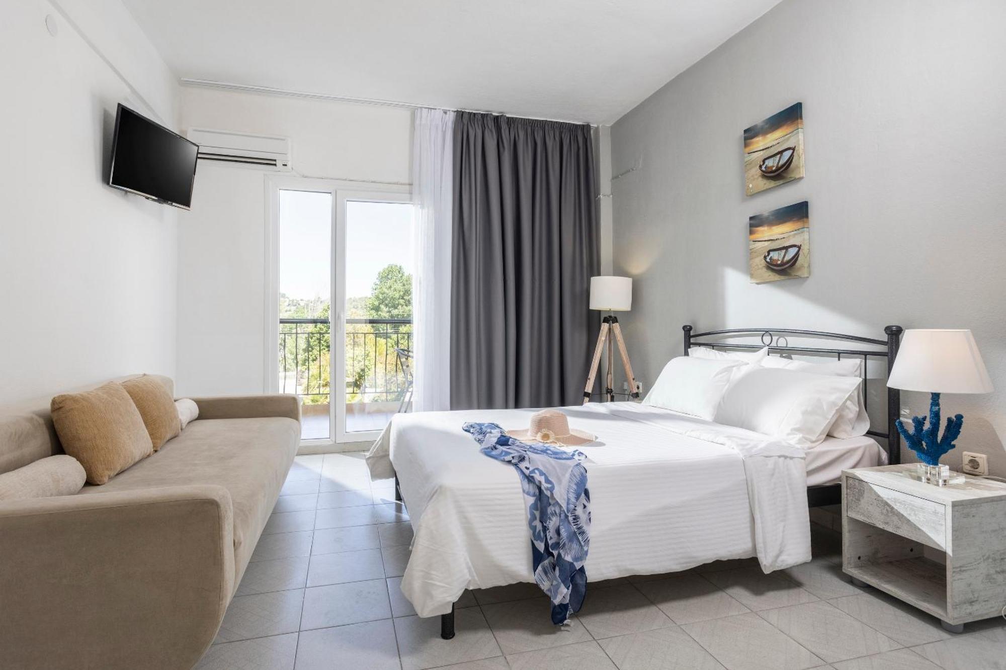 Jenny Hotel Siviri Eksteriør billede