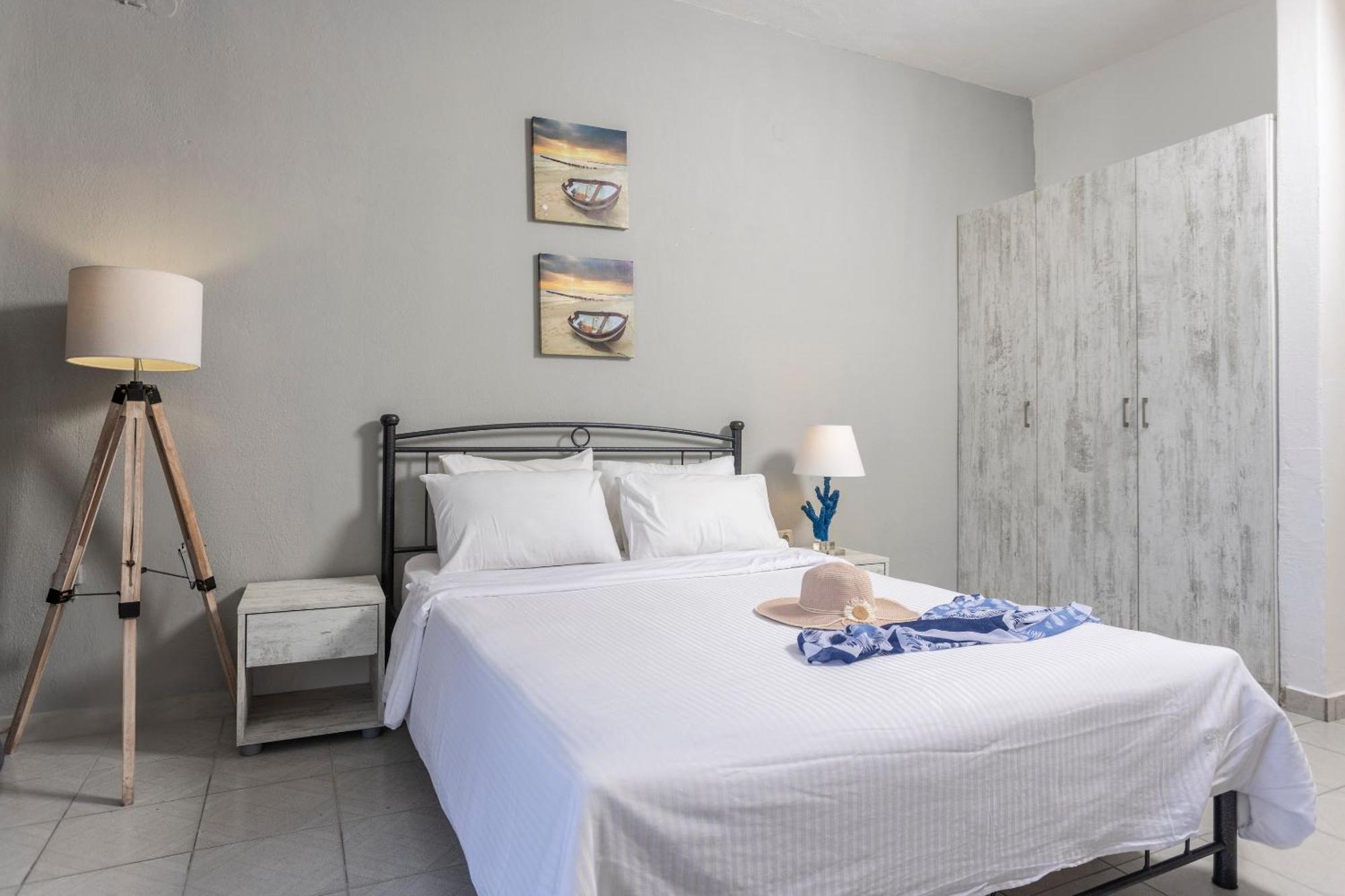 Jenny Hotel Siviri Eksteriør billede