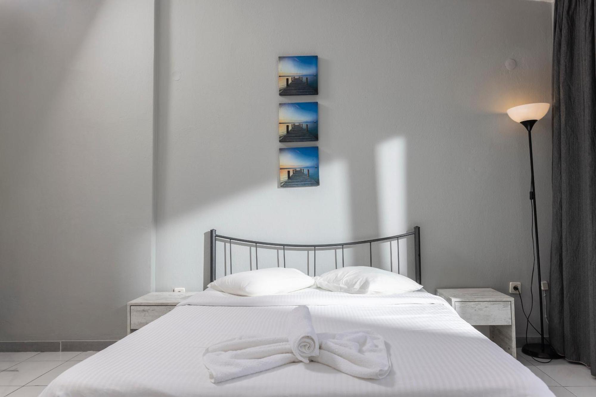 Jenny Hotel Siviri Eksteriør billede