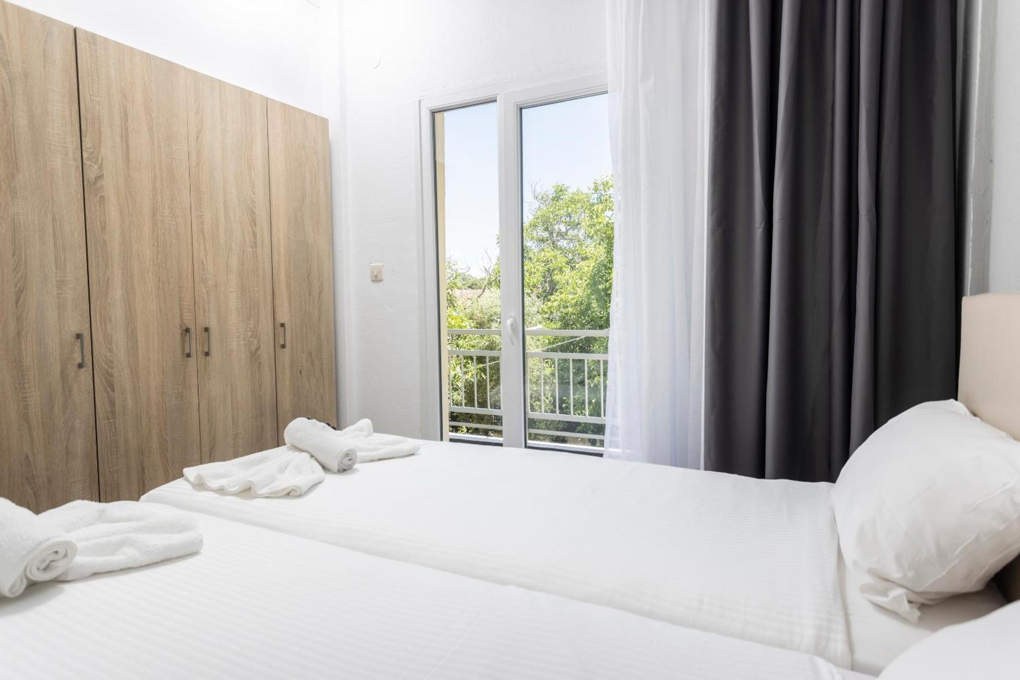 Jenny Hotel Siviri Eksteriør billede