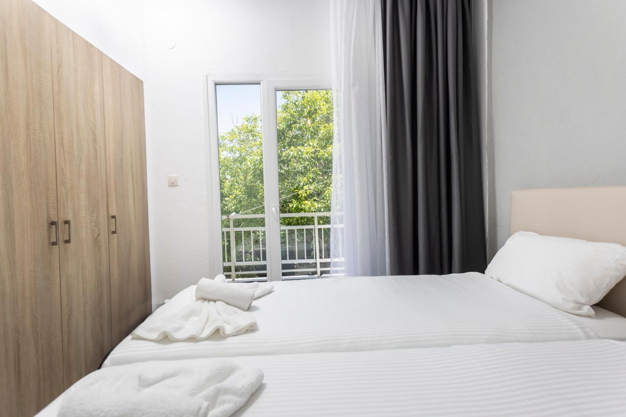 Jenny Hotel Siviri Eksteriør billede