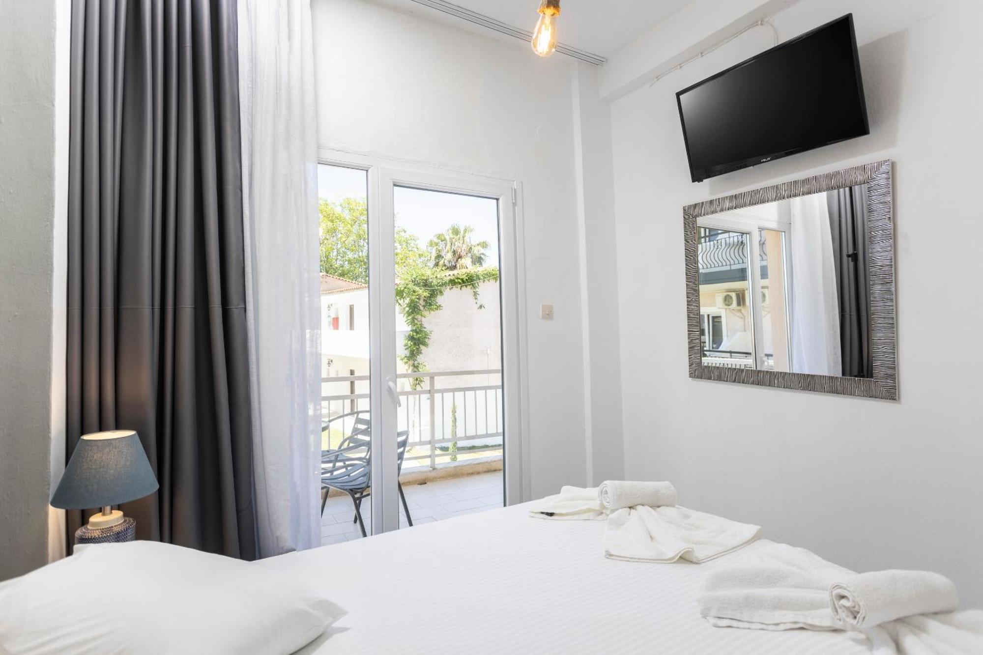 Jenny Hotel Siviri Eksteriør billede